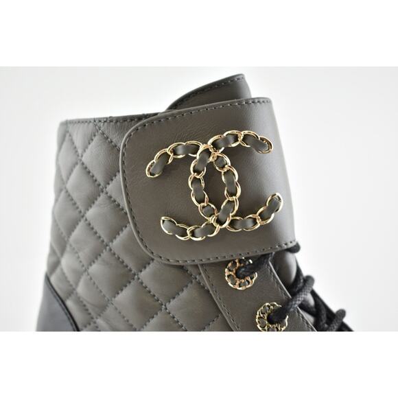 Chanel 21A Grey Black Quilted CC Chain Combat Lace Up Tie Ankle Short Boots 38.5 - Picture 3 of 11
